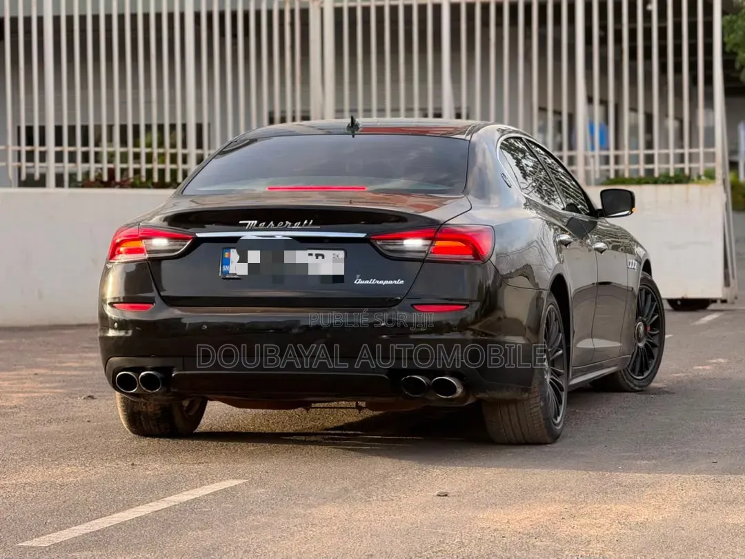 Maserati Quattroporte 2015 Noir Mat