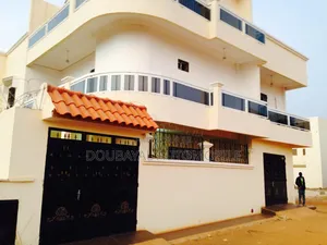 4chbre Villa dans Saly, Thiès Sud à Vendre