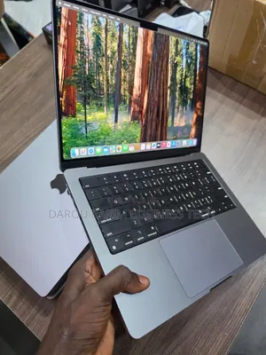 Nouveau Apple MacBook Pro 2021 M1 16GB Apple M1 Pro SSD 512GB