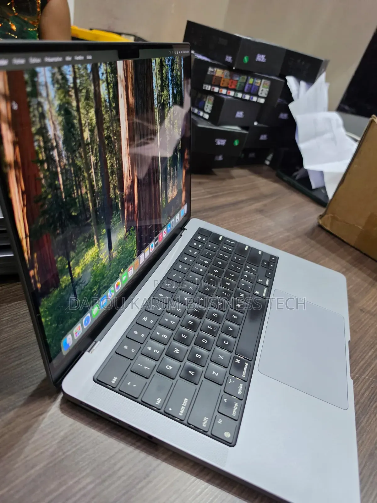 Nouveau Apple MacBook Pro 2021 M1 16GB Apple M1 Pro SSD 512GB