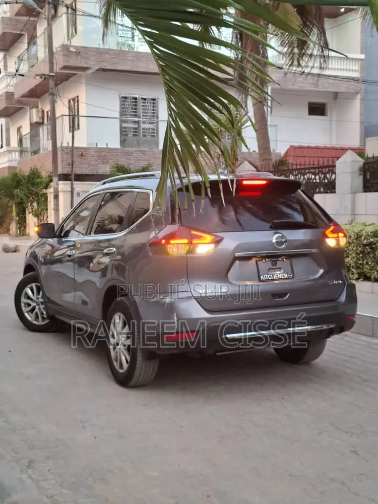 Nissan Rogue SV AWD 2019 Gris