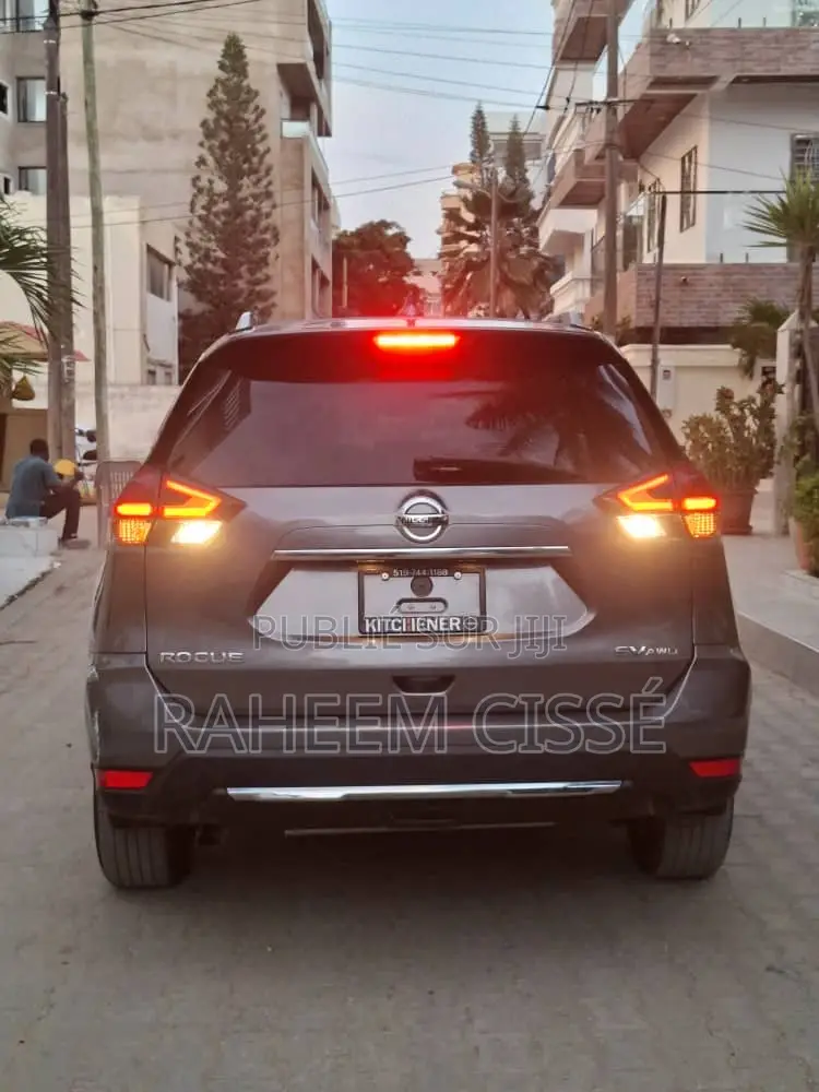 Nissan Rogue SV AWD 2019 Gris