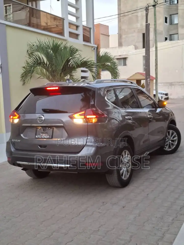 Nissan Rogue SV AWD 2019 Gris