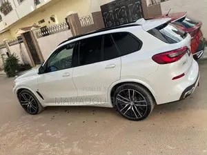 BMW X5 xDrive40i AWD 2019 Blanc