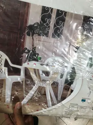 Table Blanche en Plastic