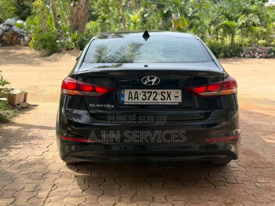 Hyundai Elantra 2018 Noir