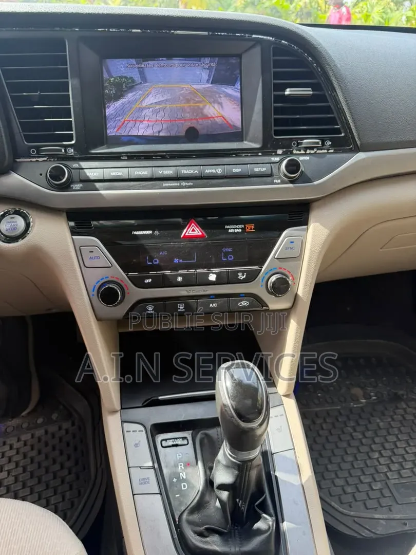 Hyundai Elantra 2018 Noir