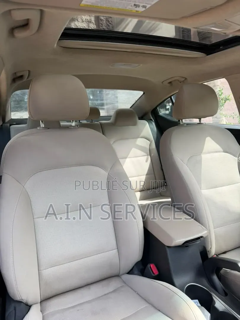 Hyundai Elantra 2018 Noir