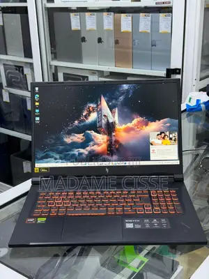 Nouveau Ordinateur portable Acer Nitro V 17 16GB AMD Ryzen 7 SSD 1T