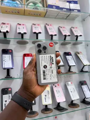 Nouveau Apple iPhone 15 Pro 256 GB Gris