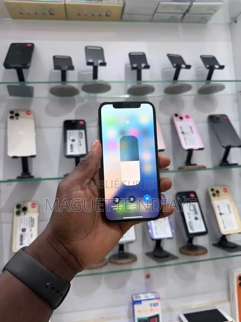 Nouveau Apple iPhone 12 Pro 512 GB Noir