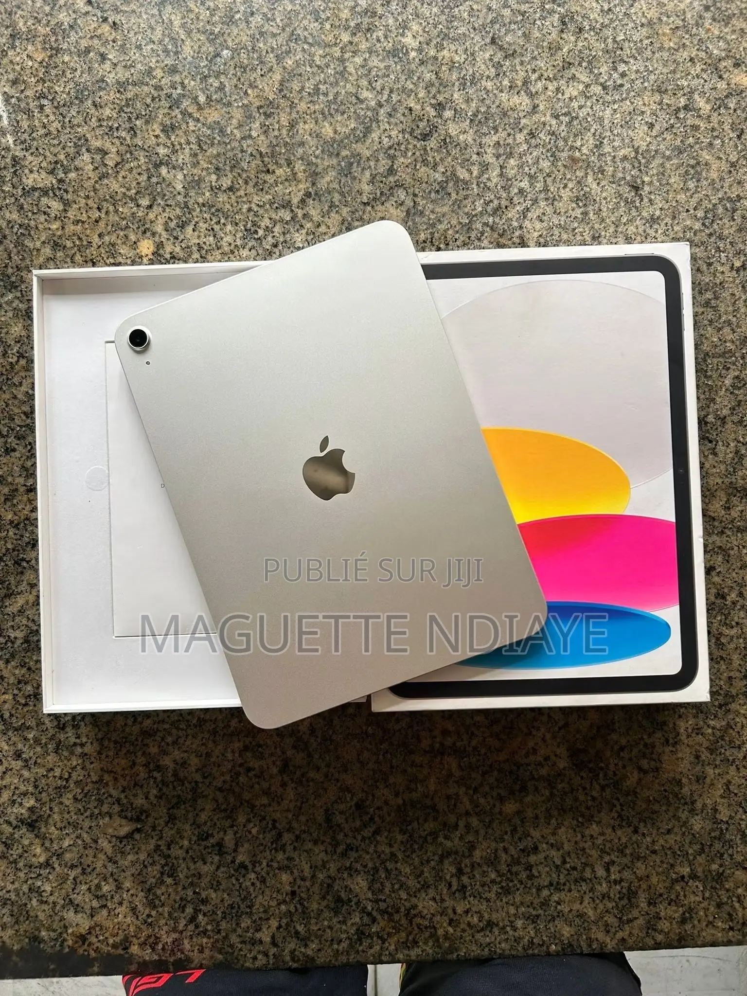 Nouveau Apple iPad (2025) 256 GB Gris