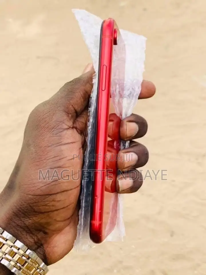 Nouveau Apple iPhone XR 256 GB Rouge
