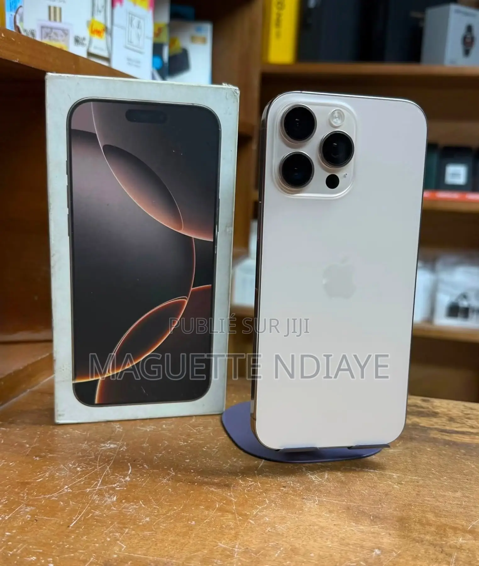 Nouveau Apple iPhone 16 Pro Max 256 GB Doré