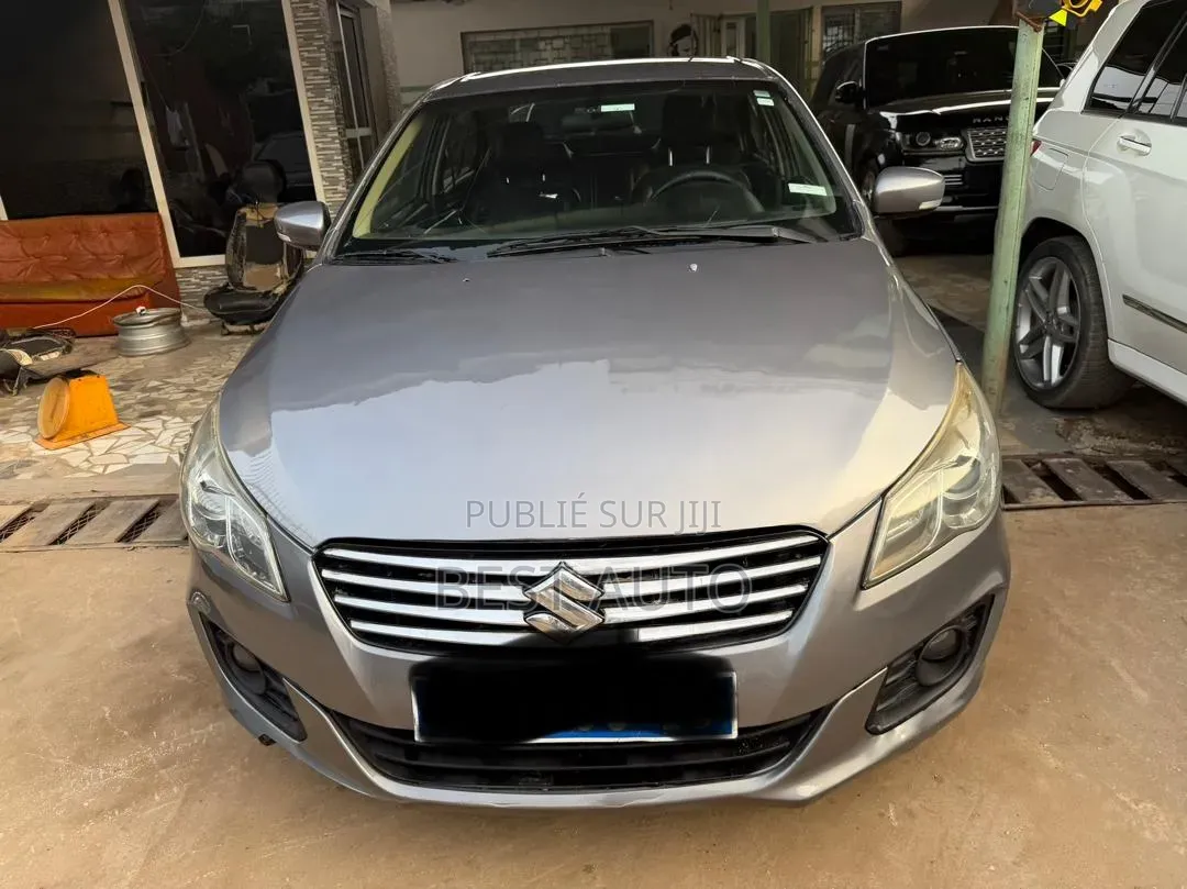 Suzuki Ciaz 2018 Gris