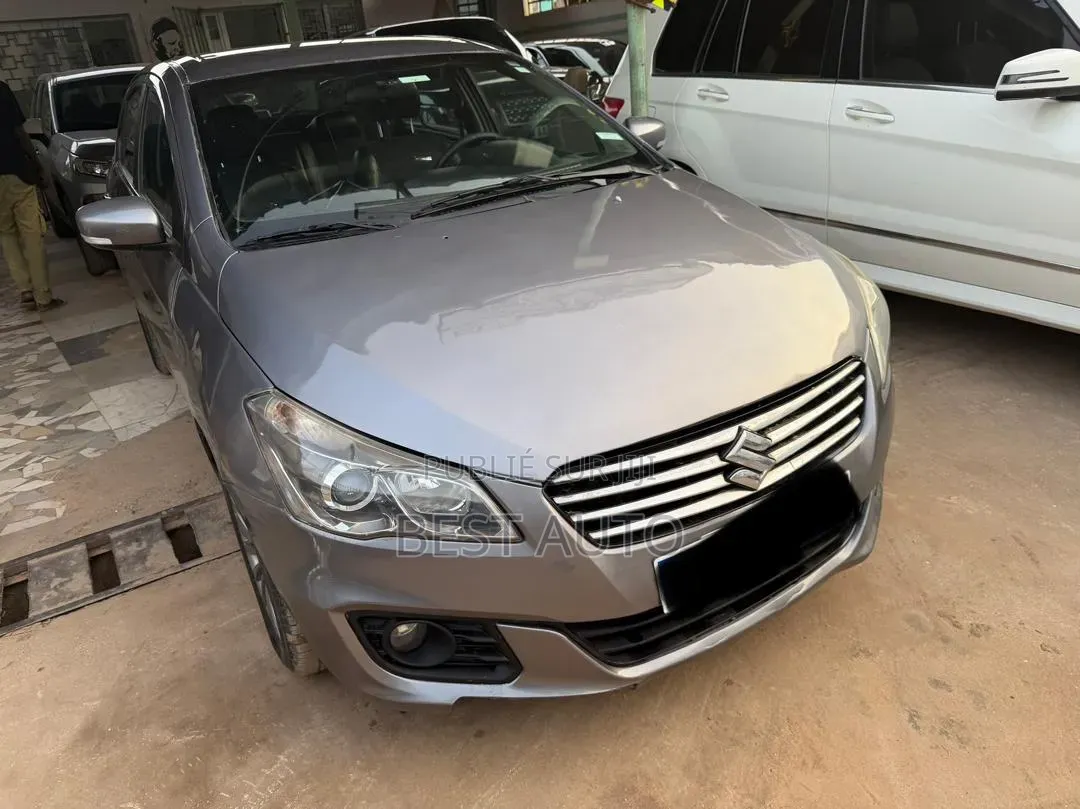 Suzuki Ciaz 2018 Gris