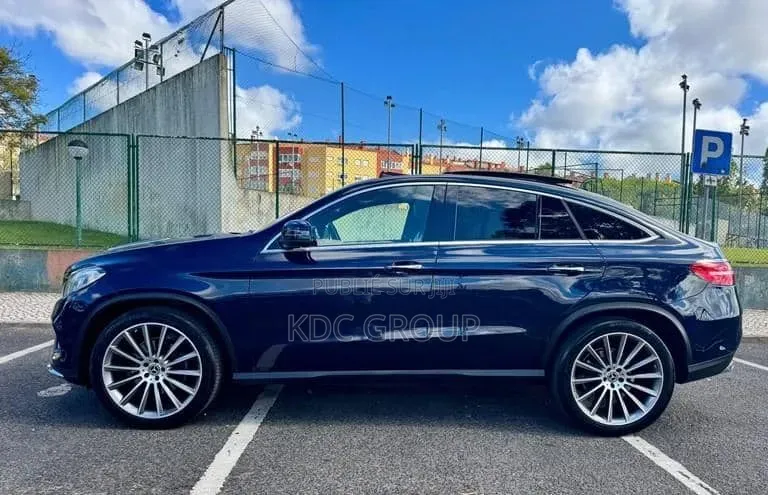 Mercedes-Benz GLE-Class 2017 Bleu