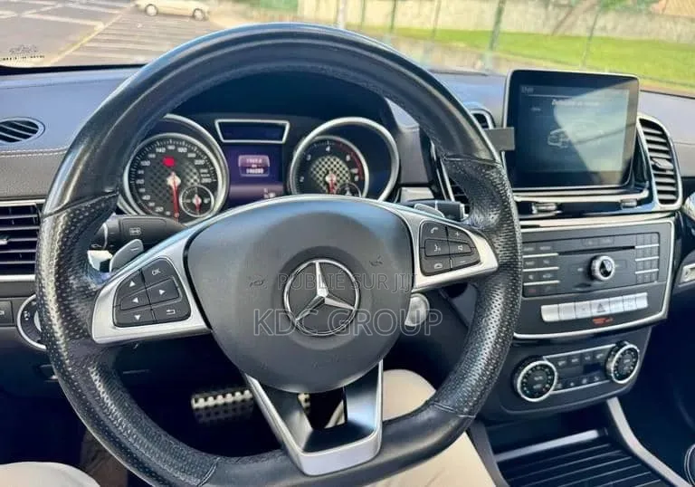 Mercedes-Benz GLE-Class 2017 Bleu