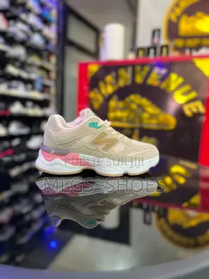 New Balance 9060