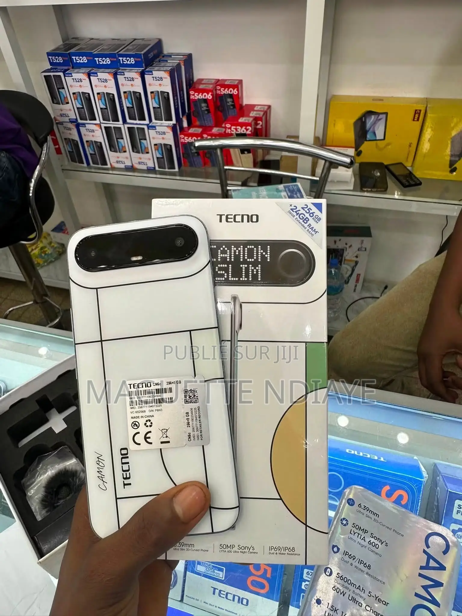 Nouveau Tecno Camon Slim 256 GB Blanc