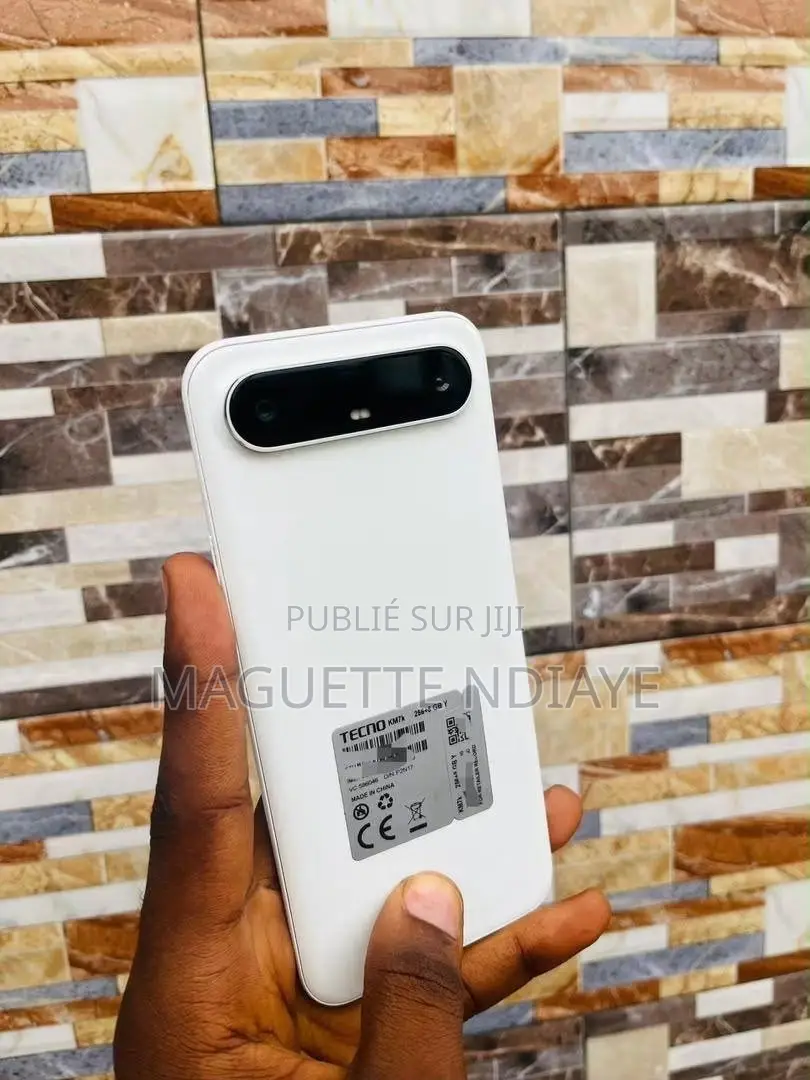 Nouveau Tecno Spark Slim 256 GB Blanc