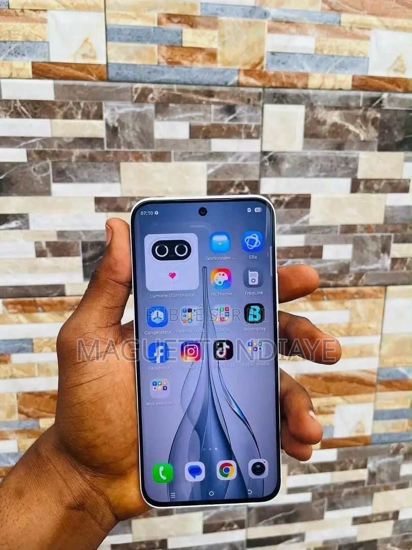 Nouveau Tecno Spark Slim 256 GB Blanc
