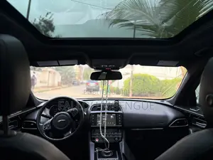 Jaguar E-Pace 2018 Noir