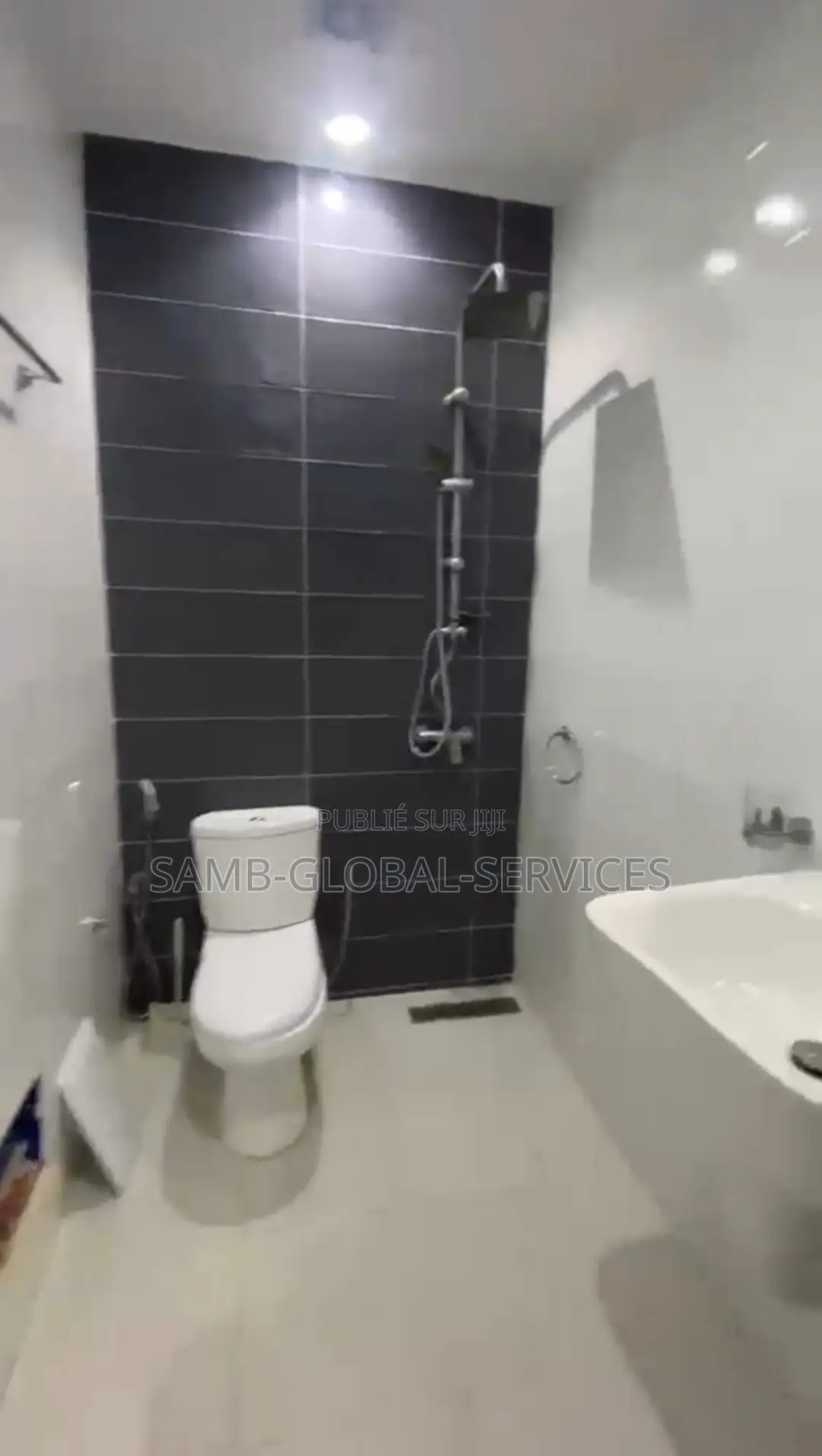 2chbre Appartement dans Almadies à Louer