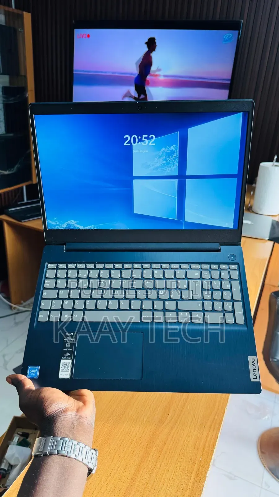 Nouveau Lenovo Ideapad 3 4GB Intel Celeron SSD 256GB