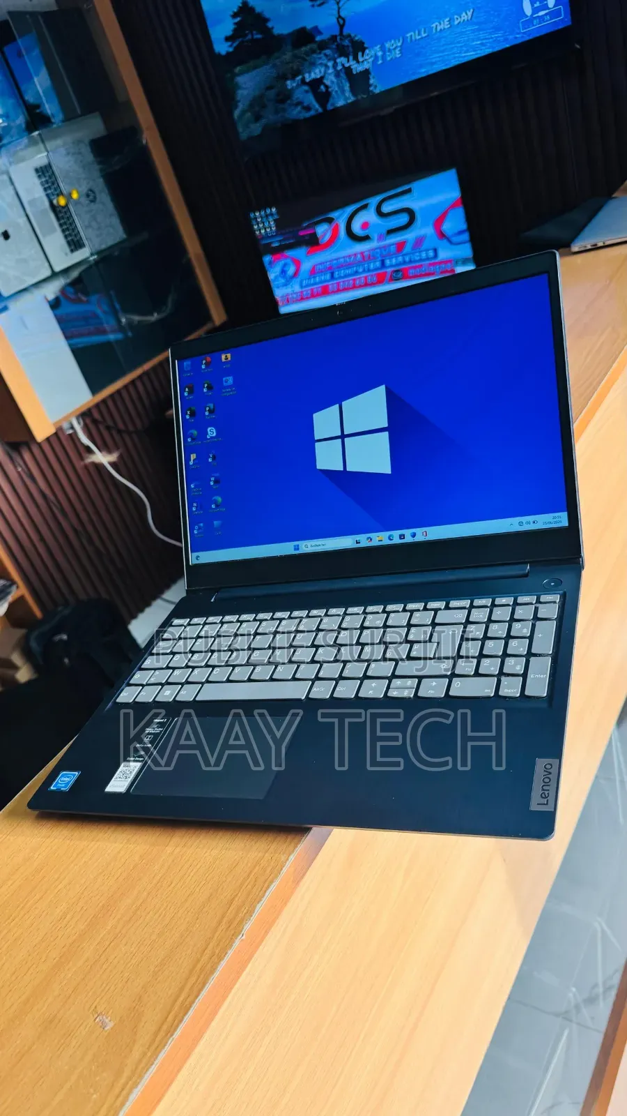 Nouveau Lenovo Ideapad 3 4GB Intel Celeron SSD 256GB