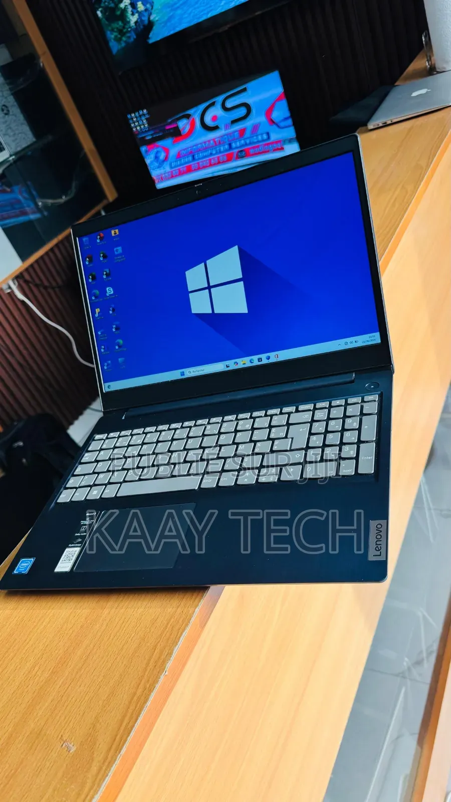 Nouveau Lenovo Ideapad 3 4GB Intel Celeron SSD 256GB