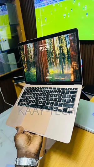 Ordinateur portable Apple MacBook Air 2020 8GB Intel Core i5 SSD 256GB