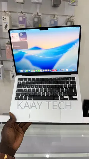 Nouveau Apple MacBook Air 2025 M4 16GB Apple M4 SSD 512GB