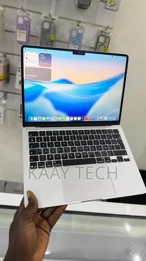Nouveau Apple MacBook Air 2025 M4 16GB Apple M4 SSD 512GB