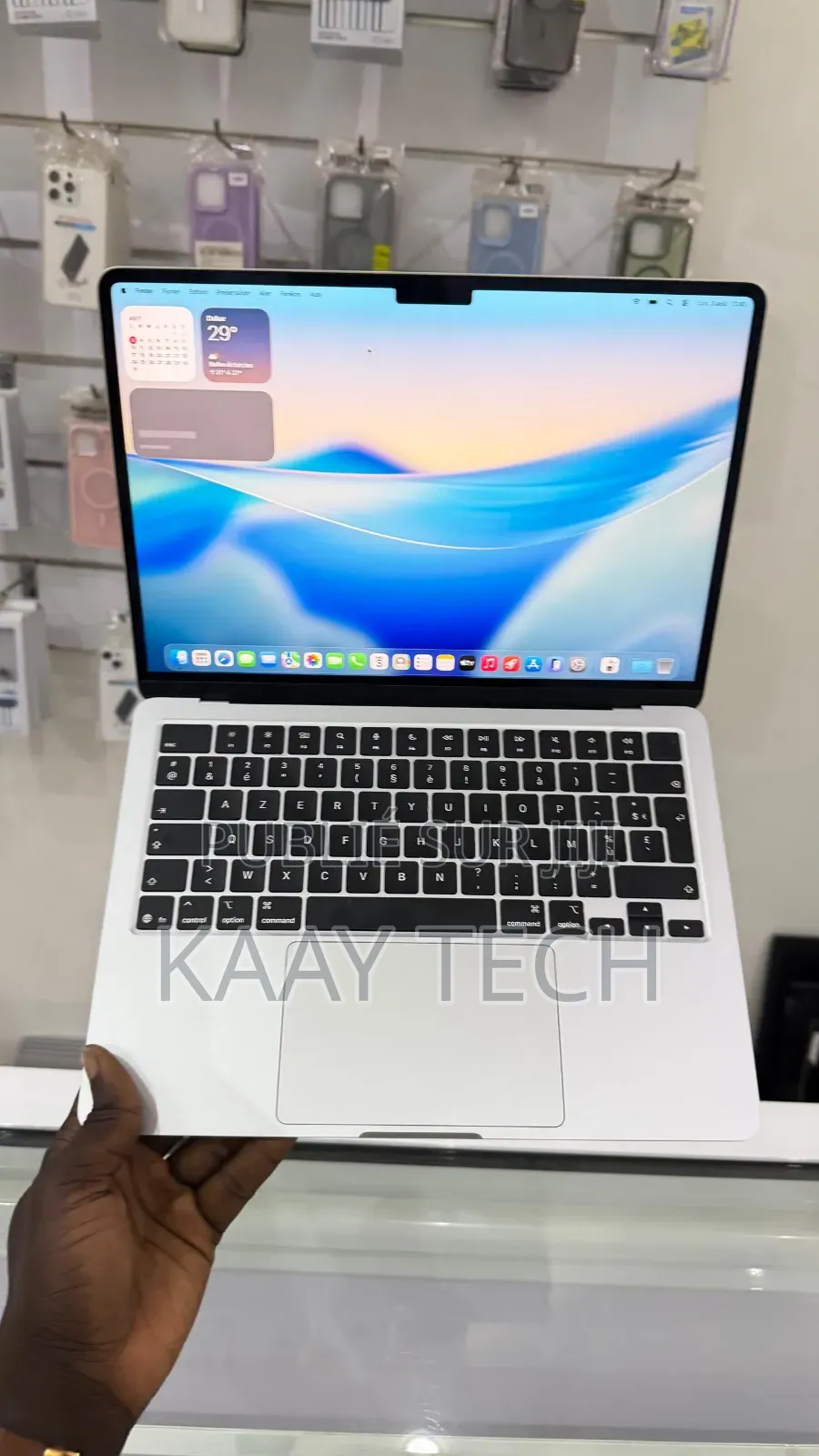 Nouveau Apple MacBook Air 2025 M4 16GB Apple M4 SSD 512GB
