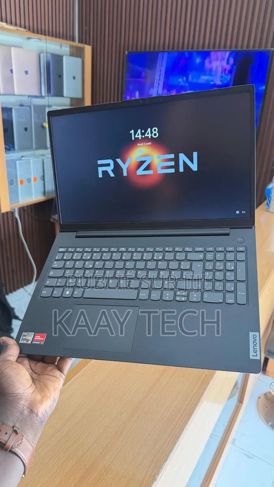 Ordinateur portable Lenovo Ideapad V14 IGL 8GB AMD Ryzen 3 SSD 512GB