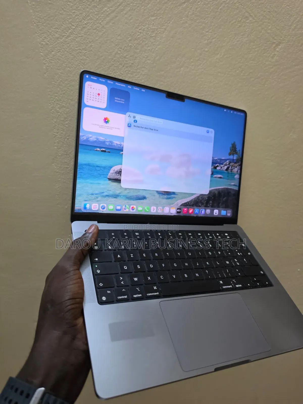 Nouveau Apple MacBook Pro 2023 M3 16GB Apple M3 SSD 512GB