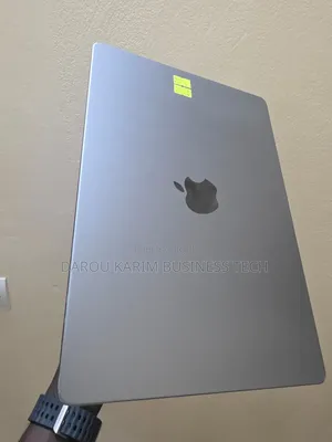 Nouveau Apple MacBook Pro 2023 M3 16GB Apple M3 SSD 512GB