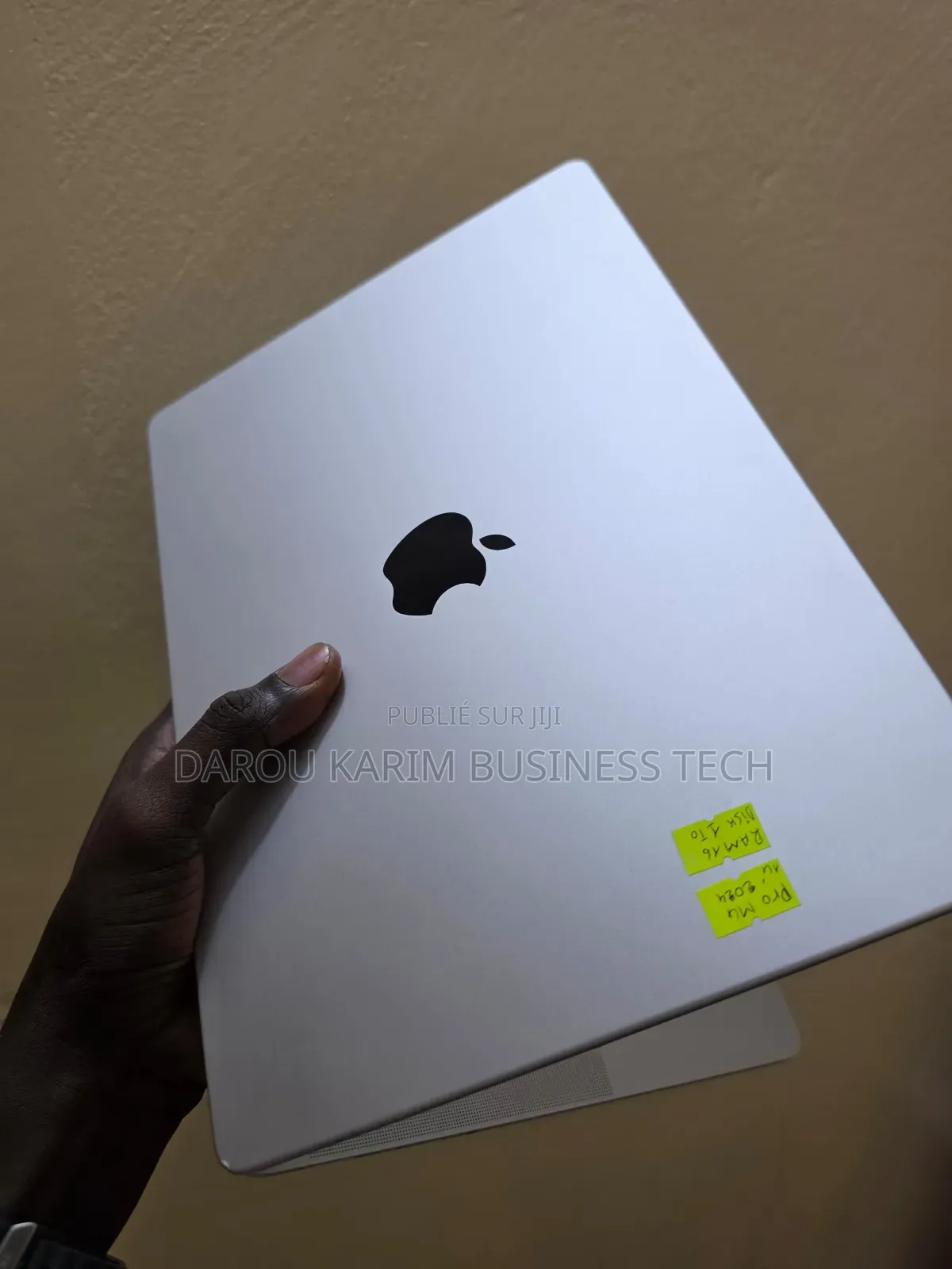 Nouveau Apple MacBook Pro 2024 M4 16GB Apple M4 SSHD (Hybrid) 1T