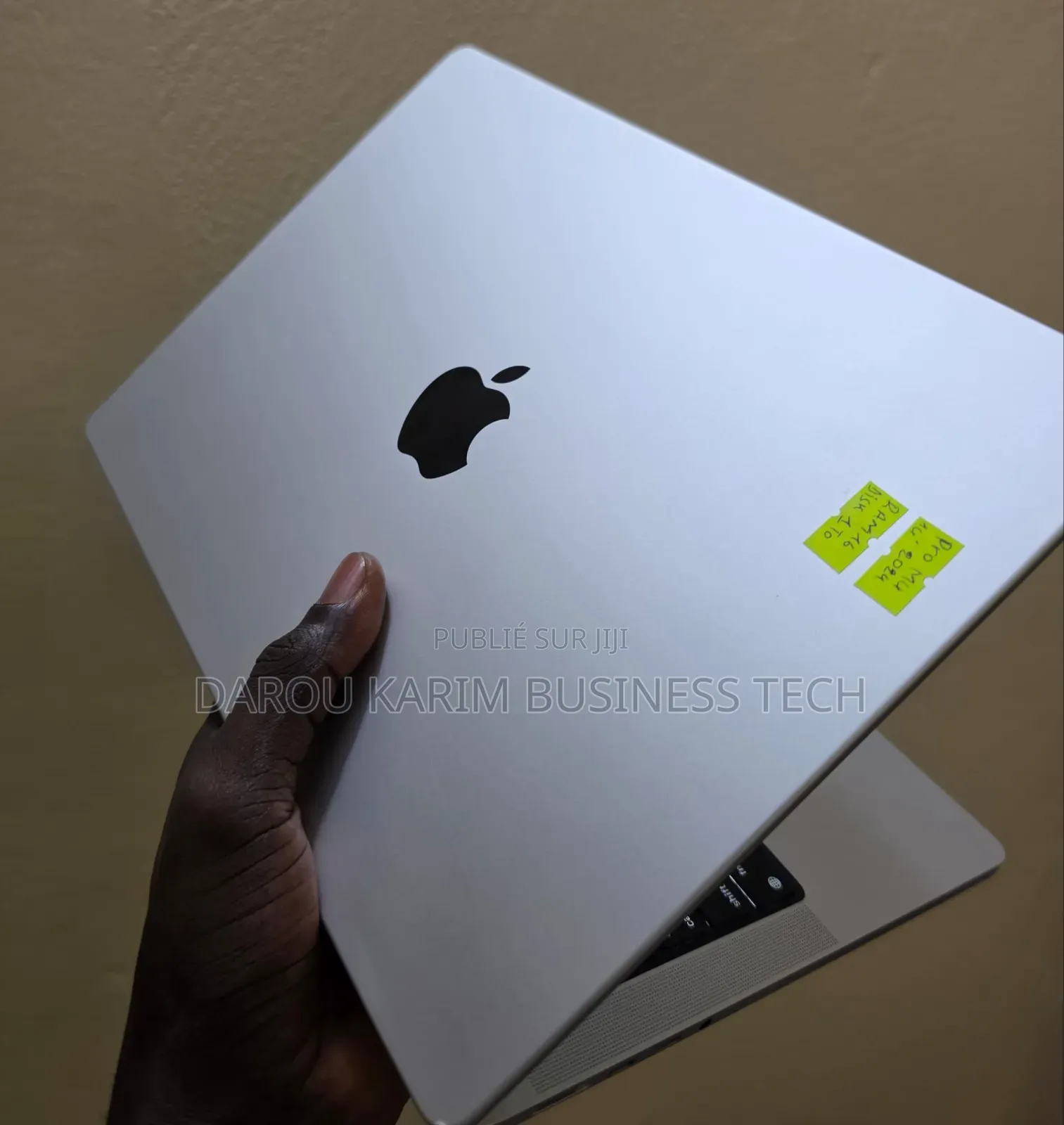 Nouveau Apple MacBook Pro 2024 M4 16GB Apple M4 SSHD (Hybrid) 1T