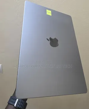 Nouveau Apple MacBook Pro 2024 M4 16GB Apple M4 SSHD (Hybrid) 1T
