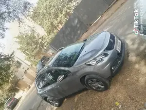 Peugeot 2008 2019 Gris