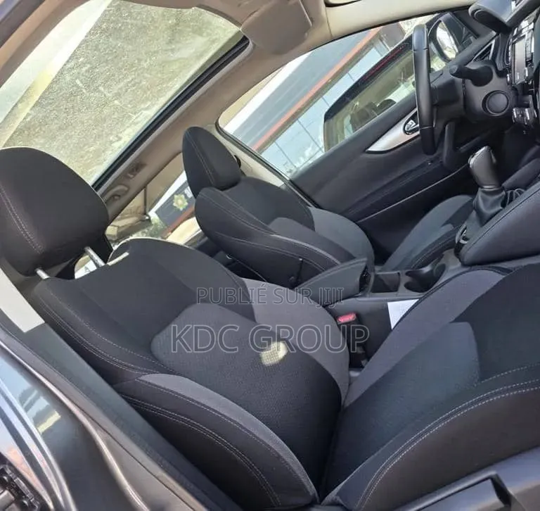 Nissan Qashqai 2018 Gris