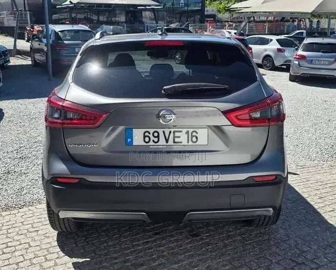 Nissan Qashqai 2018 Gris