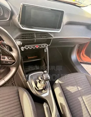 Peugeot 2008 2020 Orange