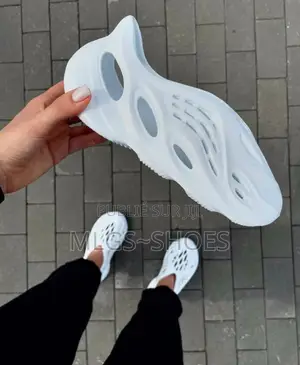 Yezzy Slide