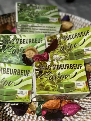 Mbeurbeuf Collagène Toulouna Et Mbeurbeuf Vert Et Blanc