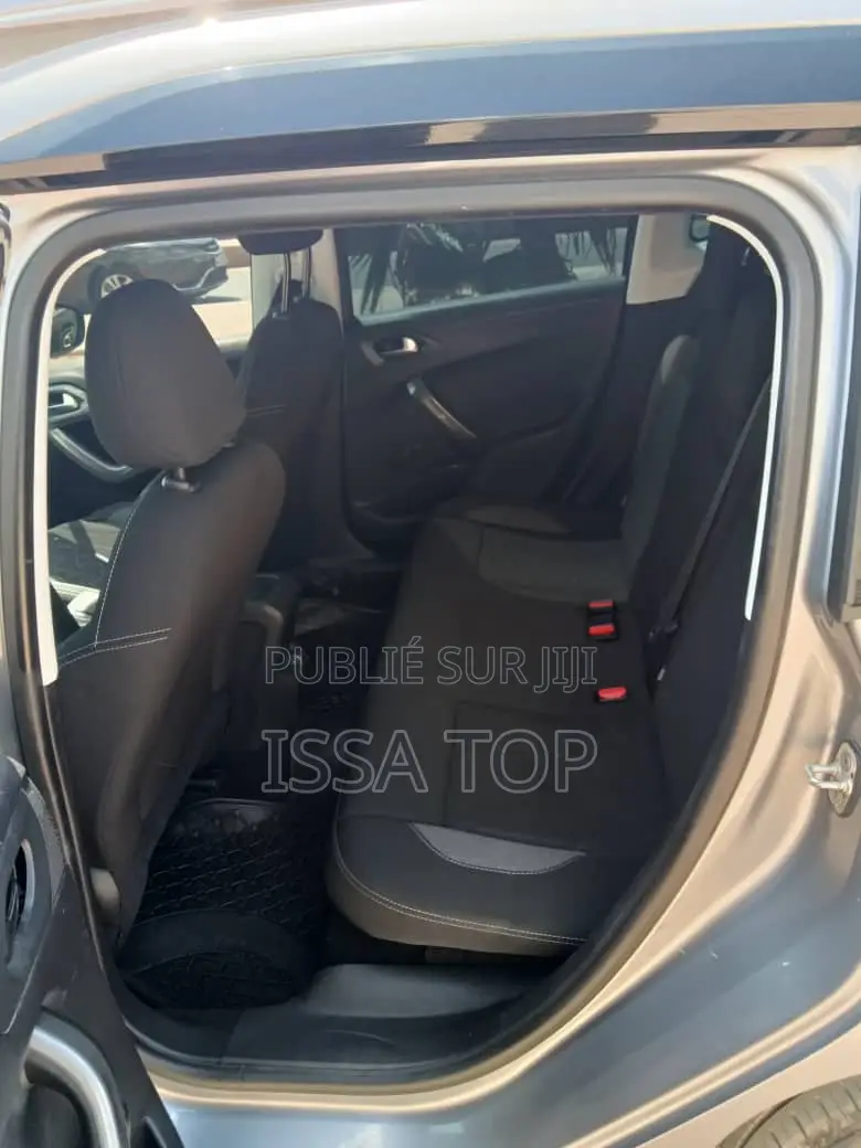 Peugeot 2008 2016 Gris