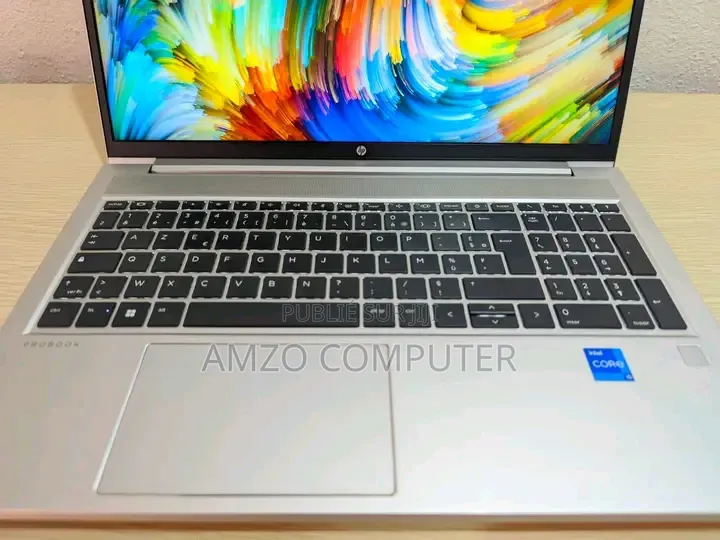 Ordinateur portable HP ProBook 450 G8 16GB Intel Core i5 SSD 256GB
