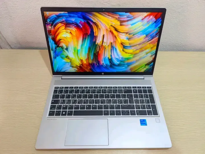 Ordinateur portable HP ProBook 450 G8 16GB Intel Core i5 SSD 256GB